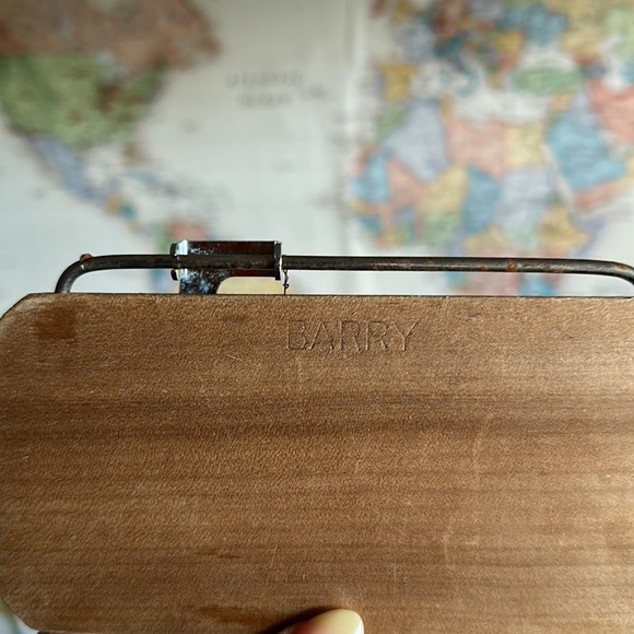 🧀 Vintage Barry Bakelite Cheese Cutter - Picture 5 of 5